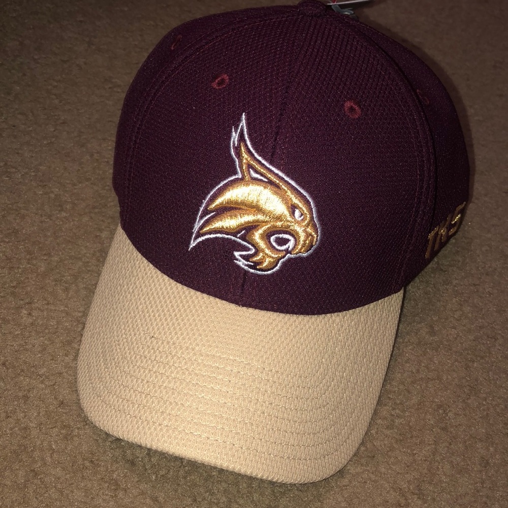 New Adidas Texas State hate size L/XL & XXL